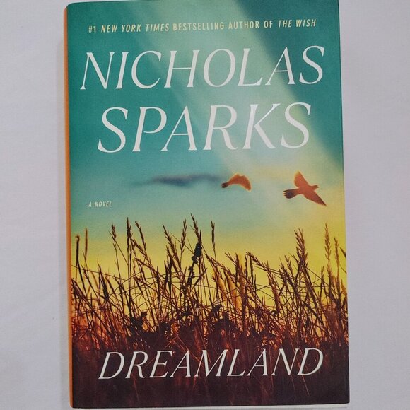 Nicholas Sparks Dreamland Book - Picture 1 of 4